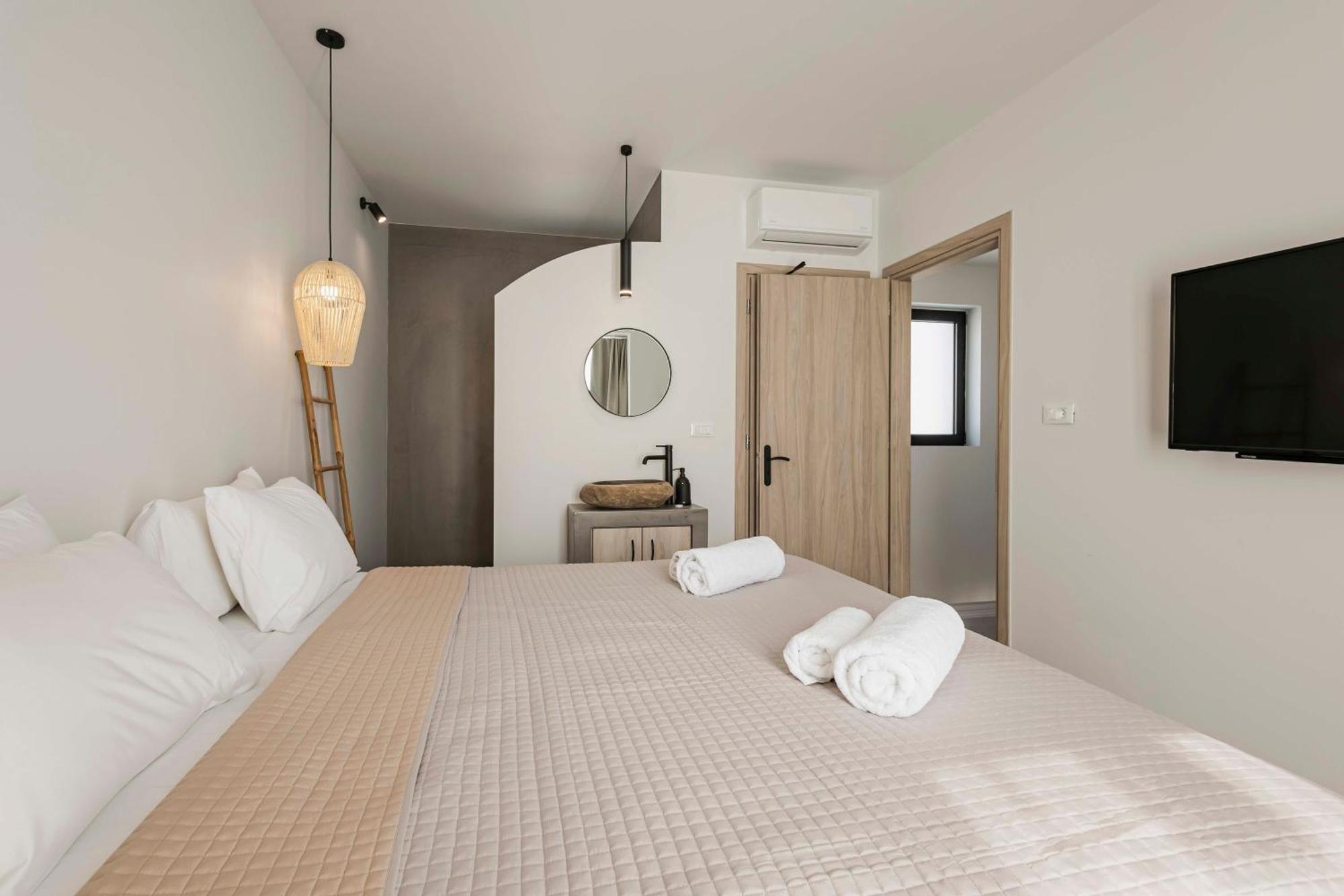 Kouros Exclusive Hotel & Suites - Adults Only ファリラキ エクステリア 写真